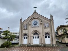 ガラシャの像のすぐ近くにあるのが、
カトリック宮津教会。

中も見学したかったけど、
とても熱心な雰囲気だったので、
入るタイミングが無くて…