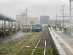 西舞鶴駅に戻ってきました。

なぜか復路は往路より早く感じる。