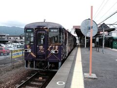 草津線で柘植を後に、貴生川に到着。
貴生川からいよいよ今旅の目的、鉄印を授かるべく「信楽高原鉄道」に乗車！
車両は忍トレイン。