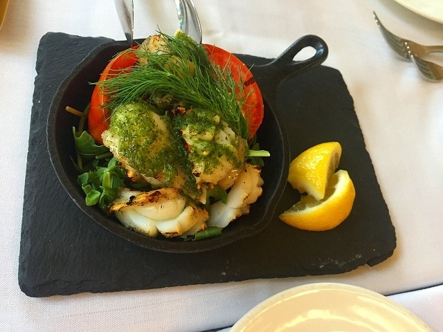 前菜；シチリア伝統の味。<br />「柔らかいスミイカのグリル香草ドレッシング」<br /><br />イカが柔らかくて味付けもgood! 美味しい(^^♪