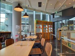 好きなものを選べるデリカフェ
色付きのメニュー
赤色の中から一つ。
黄色の中から一つ。
とても分かりやすいうえに、おいしい。ランチは900円から！