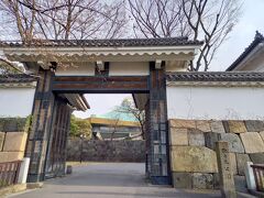 日本武道館が見えた。
