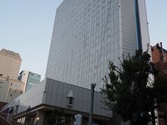 3時間半ほどで札幌に到着です。

今日のお泊りは母のリクエストもあり、札幌駅から歩いて5分ほどの全日空クラウンプラザホテル札幌です。

お気付きかと思いますが、母はなるべく歩きたくない人なので、ホテルは常に駅の近くを希望(^^;)

★ANAクラウンプラザホテル札幌
https://www.anacpsapporo.com/
