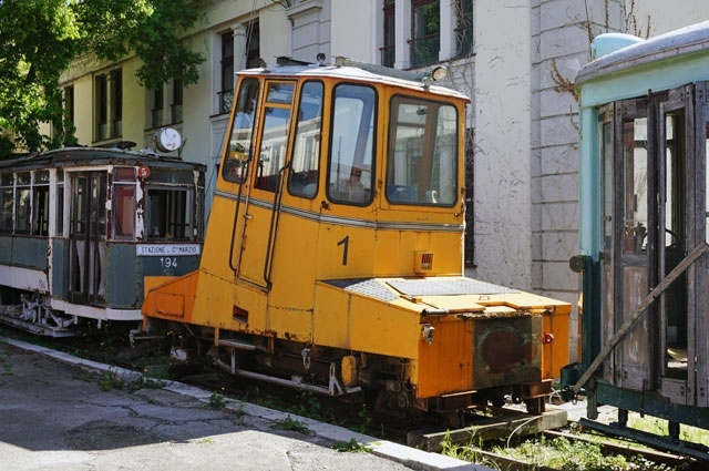 イタリア　鉄道　国鉄　客車の銘板?　アンティーク イタリア 鉄道 国鉄 客車の銘板? アンティーク | 法人特