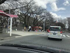 娘に送るゆーパックを出して、土日路駐OKの場所を探して