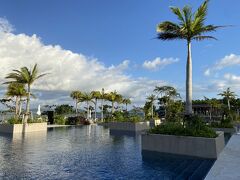 フサキビーチリゾートホテル＆ヴィラズ
ビーチサイドプール

おはようございます。
いいお天気になりました(*^-^*)
