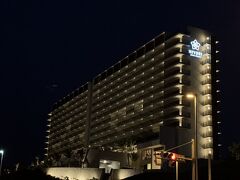 途中に通りかかった「ＨＩＹＯＲＩオーシャンリゾート沖縄」
22日に行くから待っててね～