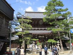 こちらが智恩寺さんの山門です。

智恩寺さんは、日本三文殊の一つのお寺です。
