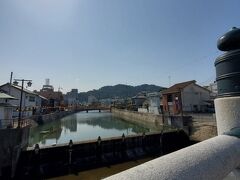 大宮橋を渡って表参道へ向かいます。