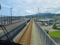 奈半利駅前方風景