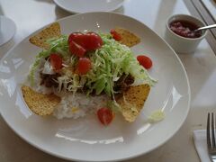 「ハイアット リージェンシー 那覇 沖縄」で昼食にタコライス