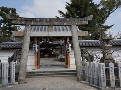 少し歩いて菅原天満宮へやってきました。
こじんまりした神社です。
