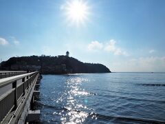 2021年1月
神奈川県は緊急事態宣言下、思うように旅行もできないので、家から30分ほどの江の島にカメラ散歩に出かけてきました。