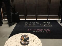 どこが　フロントかわからず　ラフな感じ