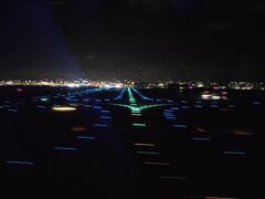 そうこう楽しんでいるうちに、那覇空港に着陸しました。