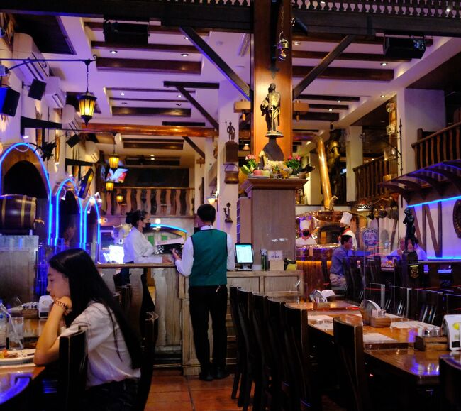 3月23日　前日のお返しで友人からHopsでの食事を招待されました。