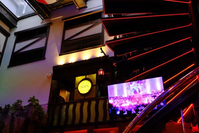 お客さんが少ないので初めて店内の写真を多く撮らせていただきました。