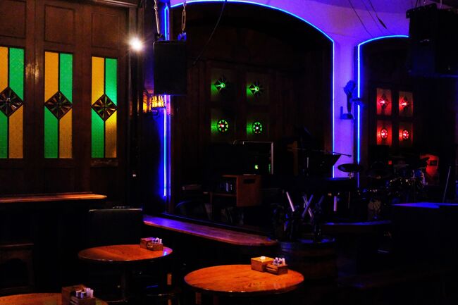 お客さんが少ないので初めて店内の写真を多く撮らせていただきました。