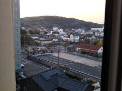 宿泊した「コートホテル倉敷」の部屋から見た美観地区方面の景色（７階
）