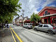 【カンポス・ド・ジョルダン（Campos do Jordão）の景色（カピバリ）】

今は、コロナ禍...人気店やら人通りの多い道に面したお店は避けて...