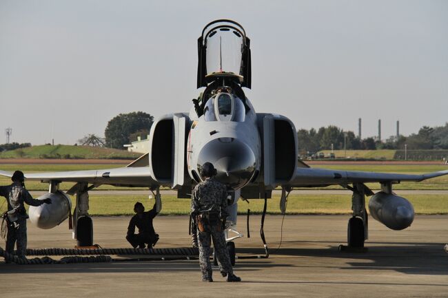 危険な機雷捜索に活躍する水中無人機「OZZ-5」の画像を海上