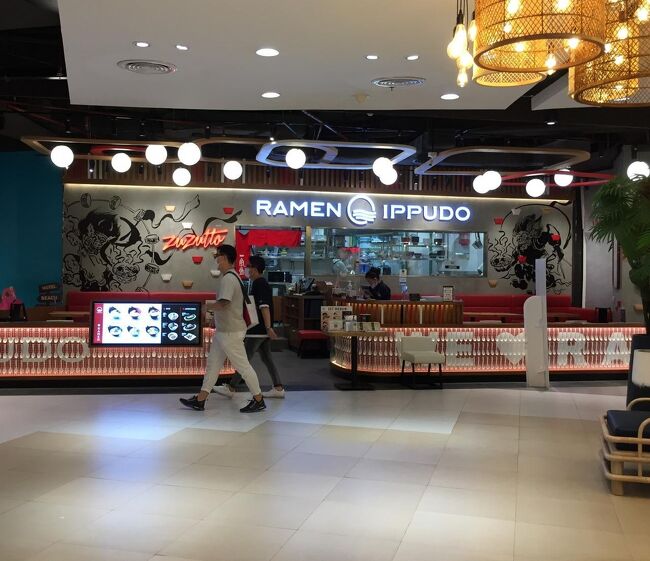 一風堂．．．お客さんいないなぁ～