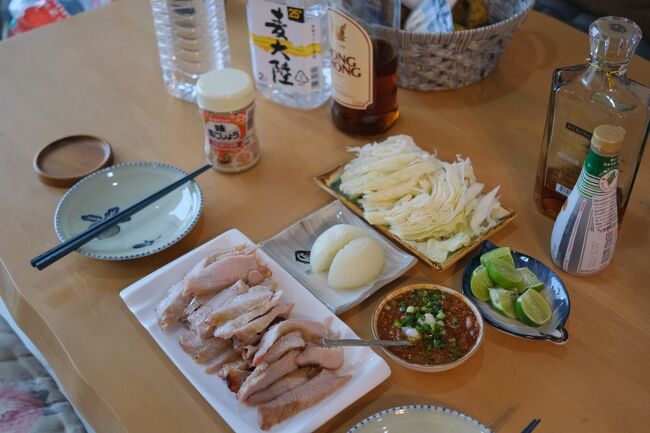 26日　夕食<br />コームーヤーン．．．◎<br />玉ねぎレンジ．．．〇<br />生キャベツ．．．△