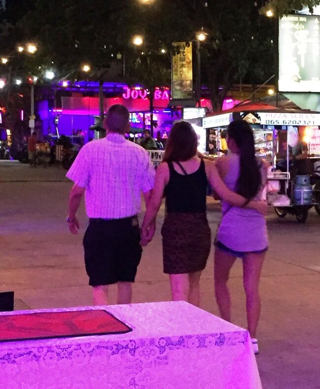 あれ～仲良く三人さん。