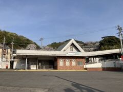 ３０分ほどで最寄駅の犬山遊園駅に到着！
電車の中からすぐ近くに犬山城が見えるのですが、
クエスト解放できません・・・。