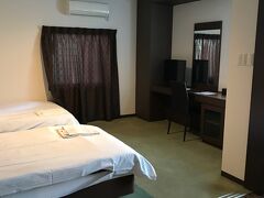 ホテルにチェックイン。
ＮＥＸＥＬ　α鳴門
デラックスツイン（禁煙）
10,900円
