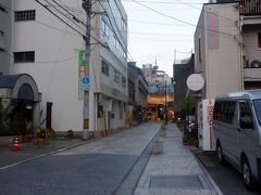 　道後下町の中心にあるホテルさくらに戻って来ました。隣には業務スーパーがあり、旅館の食事とは違う松山の日常の食事を楽しみました。