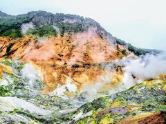 【地獄谷】

まあ、見てのとおりですw

有名な観光スポットだし、色々と調べて薀蓄コメント書くのも面倒なのでm(_ _)m

ちなみに、まだ雨は降っているから、傘さしながらの散策ですw