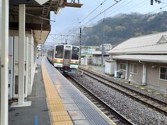 では、函南駅から西に移動していきますか。
来たのは「211系」でした。
