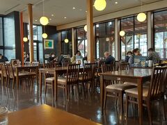 レストランばとう店内。