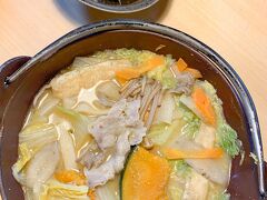 黄金ほうとうの豚肉をチョイスしました。
鳥もつも美味しかった♪