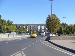こちらは東ローマ帝国時代に作られた、ヴァレンス水道橋です。