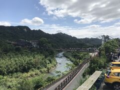 高台に上がると、緑の多い風景を眺めることができます。本日は天気にも恵まれました。