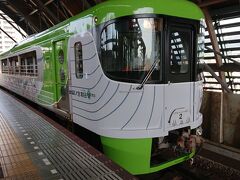 高知駅からJRしんたろう2号に乗り込みます。
