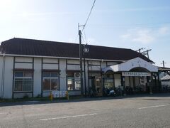 到着
新しい駅の隣りに旧駅が
保存されていた
祝、日本遺産認定らしい
