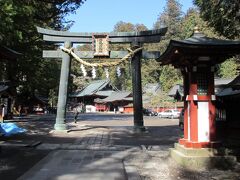 日光二荒山神社。一説では日光の名前の由来にもなっているらしい。