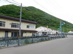 温泉郷、といっても宿数件です。そもそも建物がさほど多くなく、穴場スポットという感じ。

最初は盃温泉宿泊も考えましたが、予約が取れず断念。岩内に泊まることにしました。