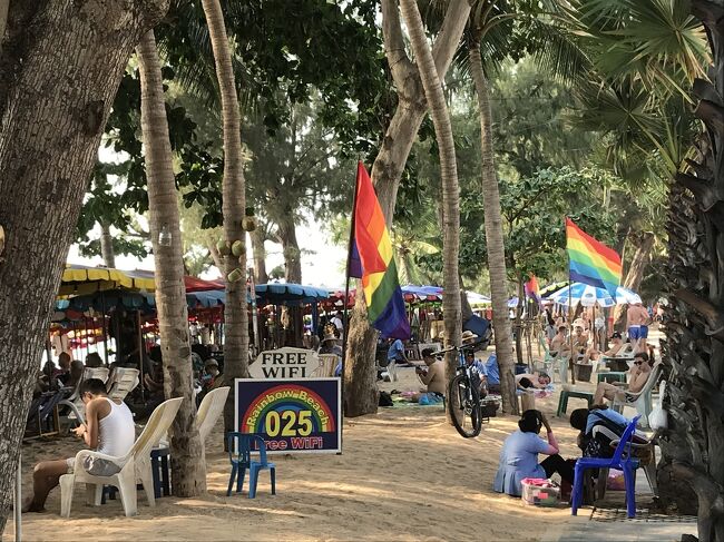 6色のレインボーフラッグはゲイ専用のまたはゲイフレンドリーを表しています。ここなら50代ゲイ気まま旅もゆっくり出来ます。