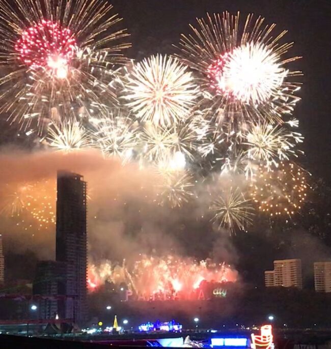 10分で終わっちゃうんだけど、<br />いつも1人ボッチだけど、<br />ここに来てコレが見られて<br />幸せなんだろうな？と感じます。