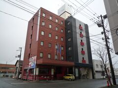 今夜の宿は駅・バスターミナルから近い「駅前ホテルパルーデ釧路」です、

外観や館内もリニューアルされて随分と変わりました？…、以前は駅前ホテルアダチと言ってザ・昭和の安っぽい駅前ビジネスホテルでしたが？…。

＊詳細はクチコミでお願いします