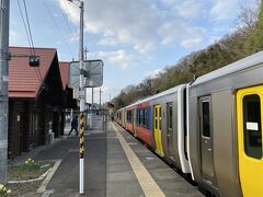 5分ほどで袋田駅に到着。
降りたのは私を含めて2名だけでした。
