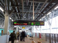 13時29分、新青森駅に着きました
ローカル線に乗り継いで青森まで移動です