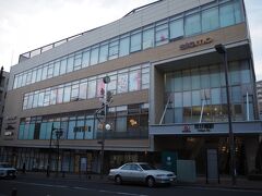 寮生活時代の最寄り駅、東急田園都市線市が尾駅です。
何か立派になっちゃいました。駅ビルなんて欠片もなかったぞ。