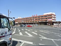 道中見かけた釧路駅。
なんか古い。