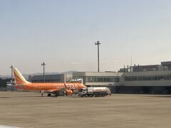さて、いわて花巻空港到着。
後で知りましたが、神戸空港からのFDA便も新設されていたのですね。


