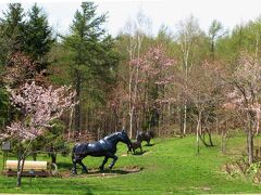 ５．８
ばん馬像　　　道央道　岩見沢SA（下り）　
